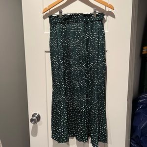 NWT Women’s green high waist polka dot midi swing skirt